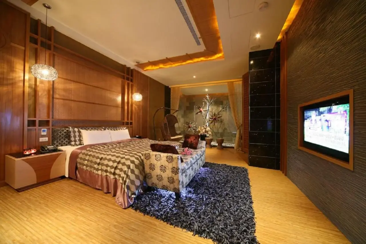 台中汽車旅館推薦懶人包，必住熱門特色汽旅-Motel休息親子住宿KTV-花沐蘭精品旅館