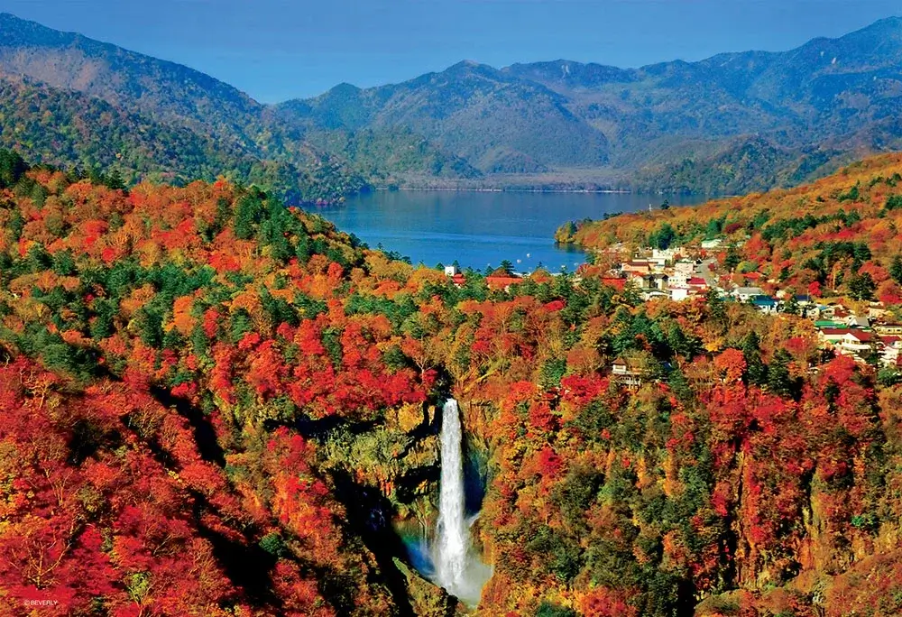 tokyo-autumn-leaves-東京賞楓-關東熱門賞楓景點推薦-華嚴瀑布