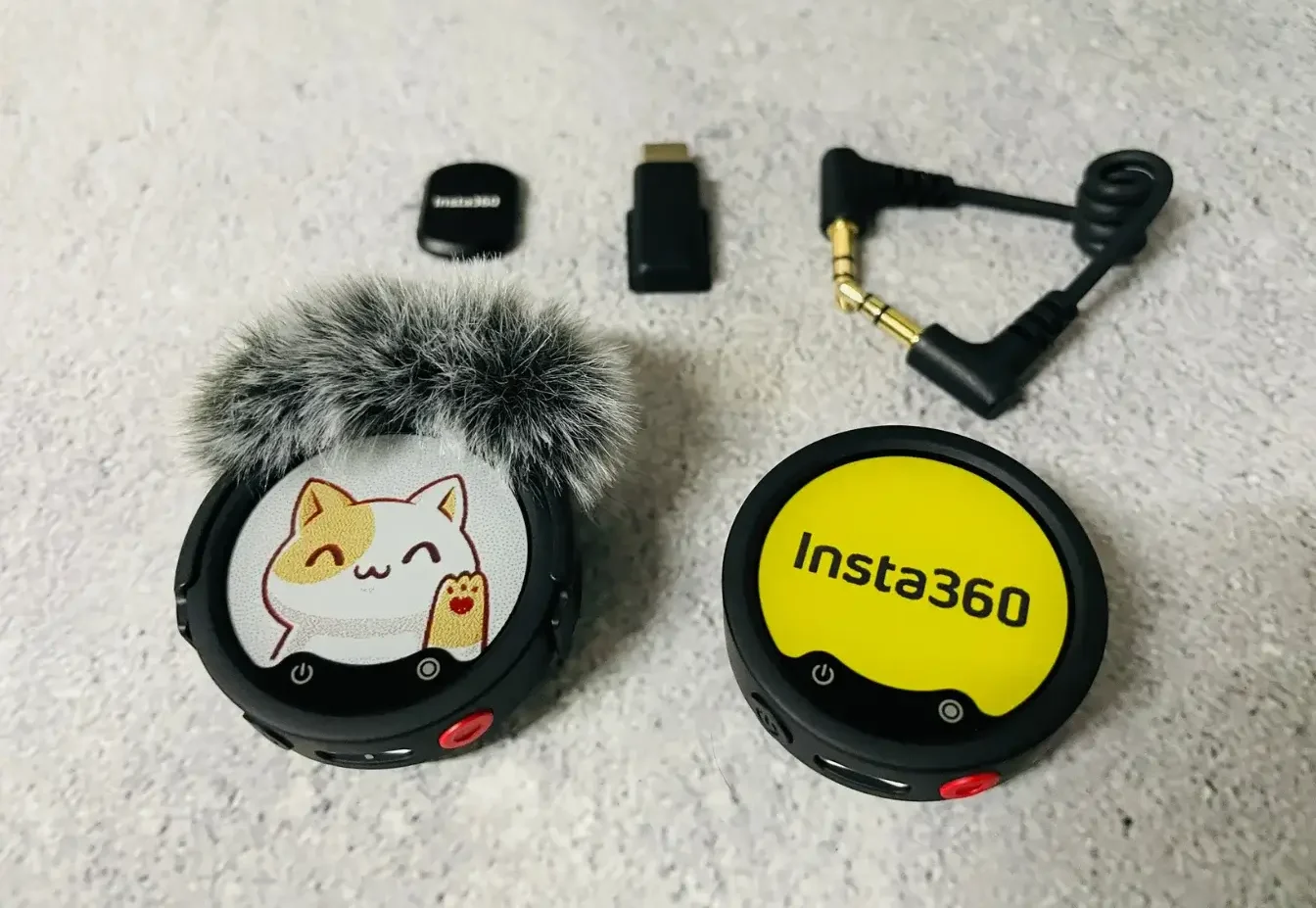 insta360-micpro-review-Insta360 Mic Pro 值得買嗎？E-Ink 無線麥克風開箱評價與優缺點 (1)