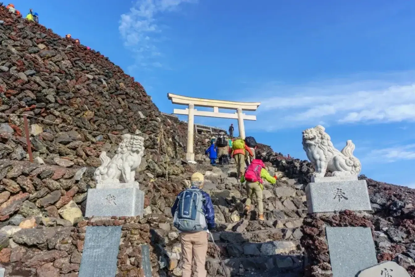 富士山登山旅行團推薦2026》日本當地團vs台灣團怎麼選一次看! - 第4張圖 fuji-climbing-tour-富士山登山旅行團推薦 (4)